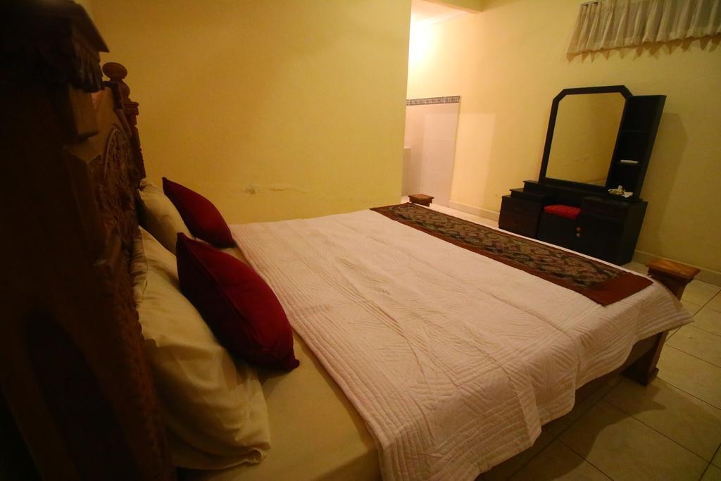 Adi Santia Bungalows Убуд Экстерьер фото